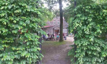 Kaffeegarten an Pfingsten