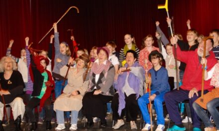 <span class="dquo">“</span>Oh wie Oma” – Gene­ra­ti­ons­über­grei­fen­des Musiktheater