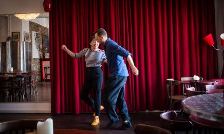 Lin­dy Hop Einsteiger*innen
